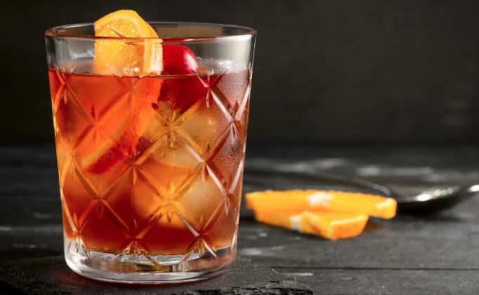 Cocktails Beyond Whisky Sour: Unexpected Mixes with Whisky